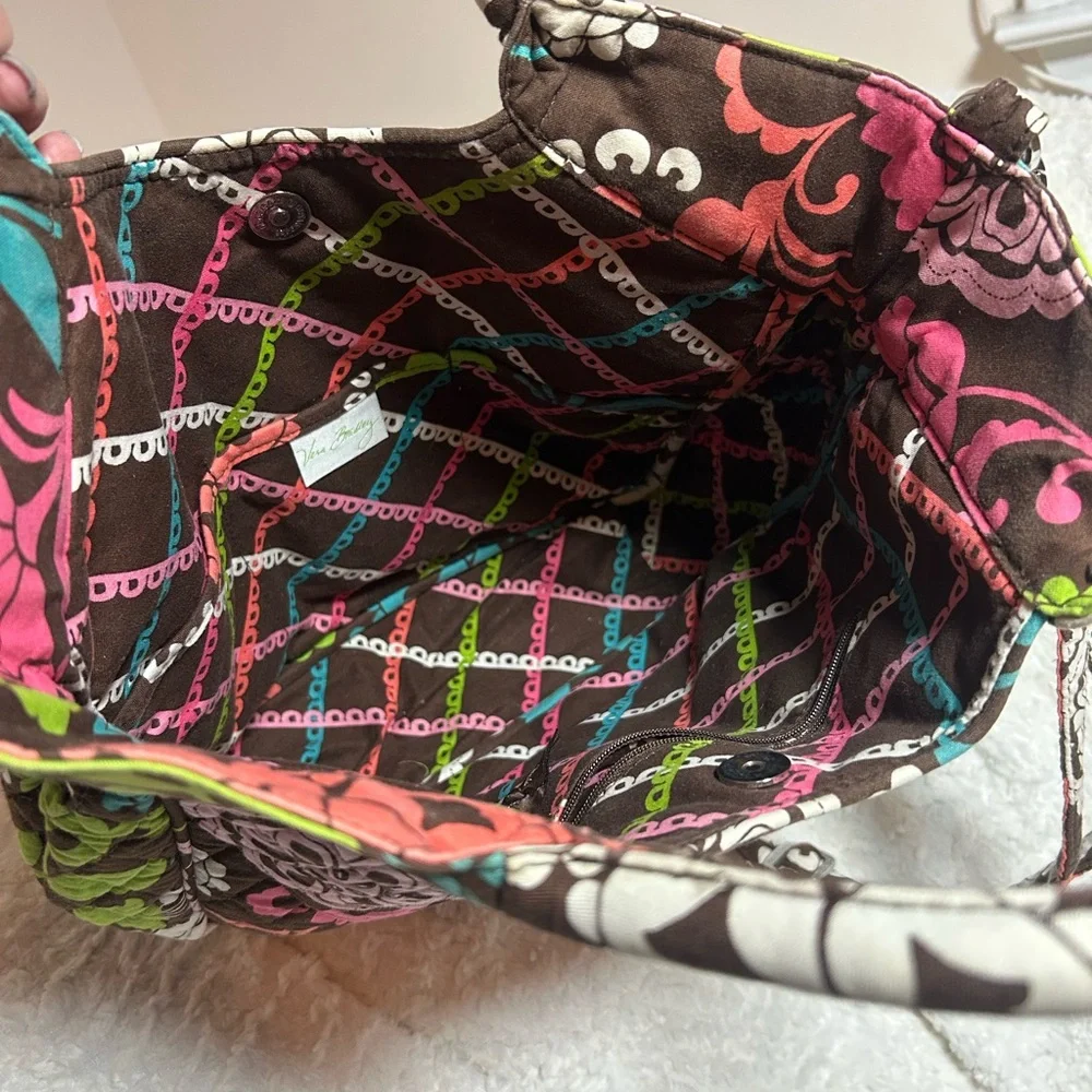 Vera Bradley chic crossbody